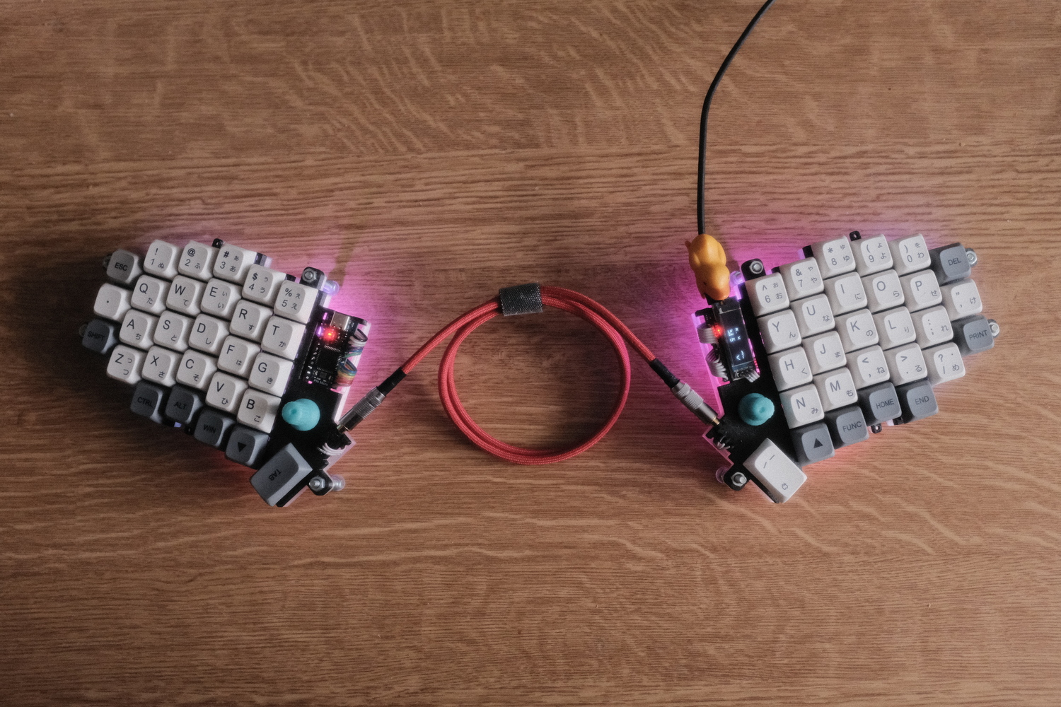 Designing and building a handwired split mechanical keyboard